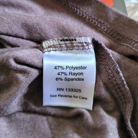 Guru Active🤸♀️ "Adventure🧗♂️ Awaits" Graphic Tank - NWT - Picture 9 of 12